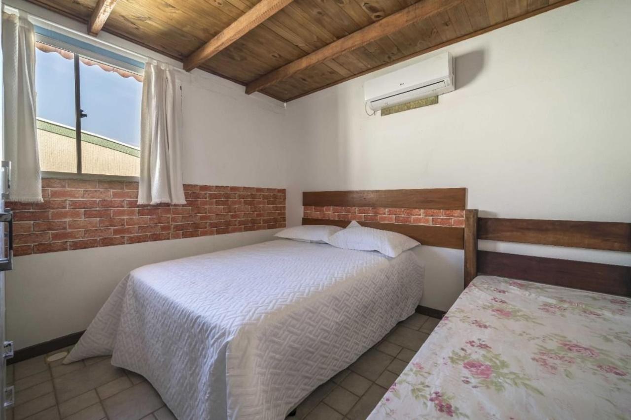 Апартаменты Apartamento Em 4 Ilhas Бомбиньяс Экстерьер фото