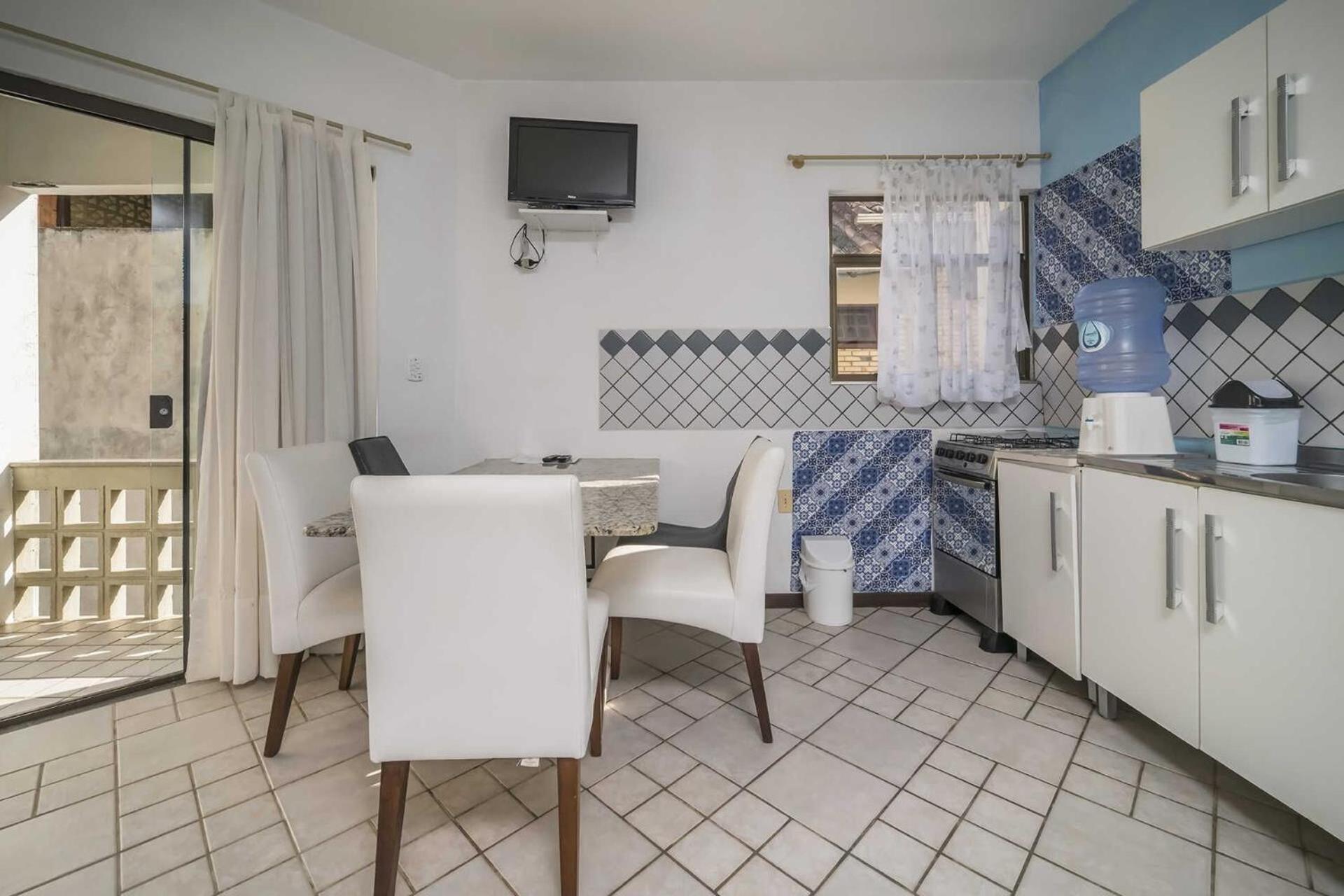 Апартаменты Apartamento Em 4 Ilhas Бомбиньяс Экстерьер фото