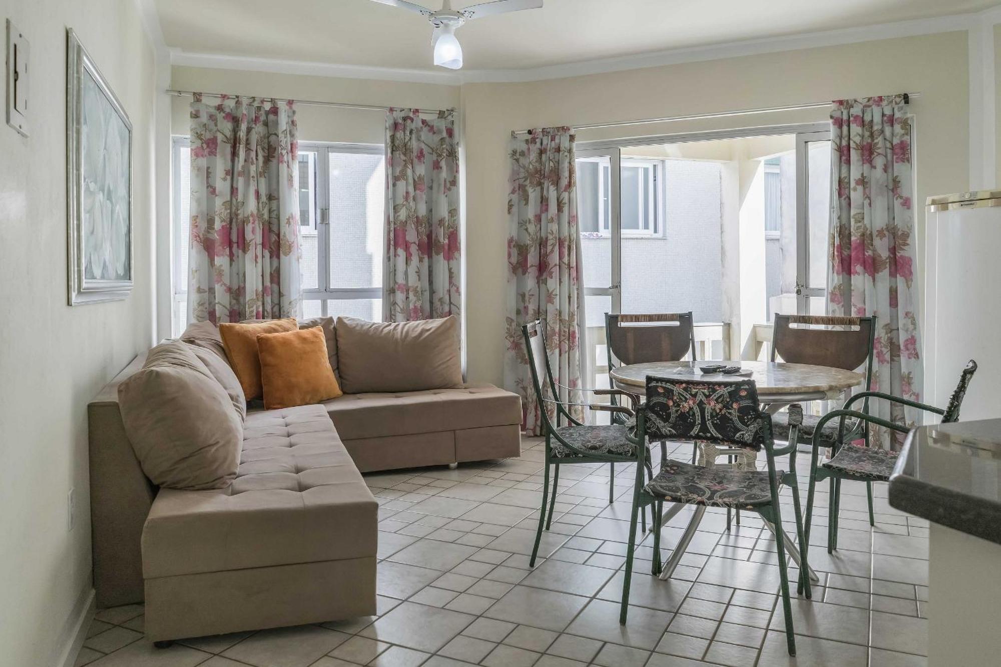 Апартаменты Apartamento Em 4 Ilhas Бомбиньяс Экстерьер фото